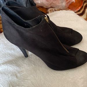Size 10 Attention heels
